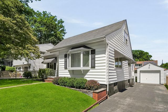 12 Randall Terrace, Middletown, NY 10940