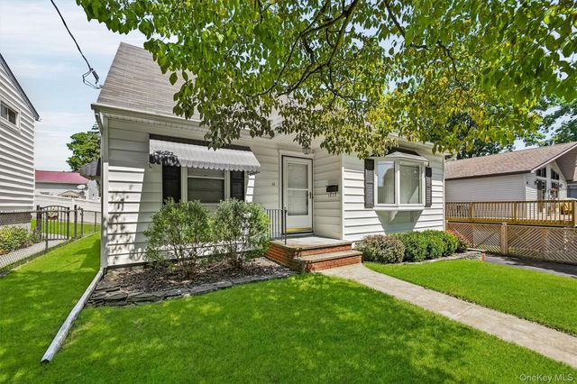 12 Randall Terrace, Middletown, NY 10940