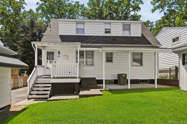 12 Randall Terrace, Middletown, NY 10940