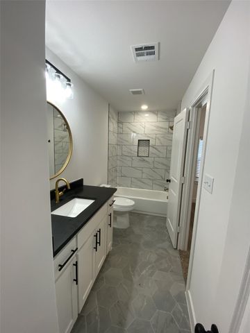 622 W Florence Street, Denison, TX 75020