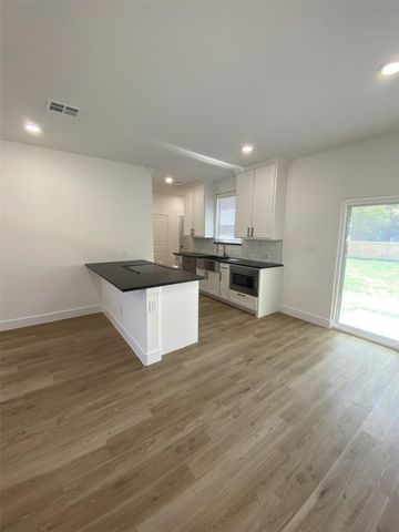 622 W Florence Street, Denison, TX 75020