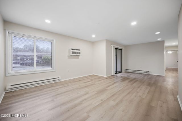 14 Pine Cluster Circle D, Manalapan, NJ 07726