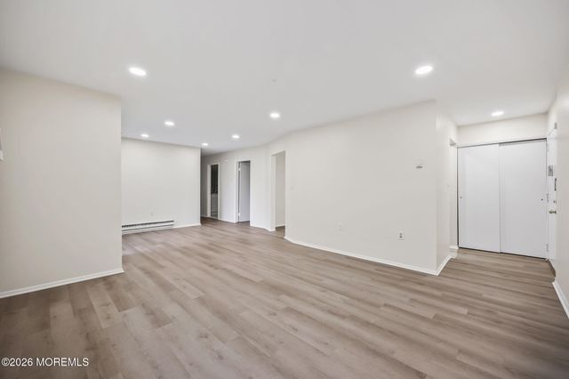 14 Pine Cluster Circle D, Manalapan, NJ 07726