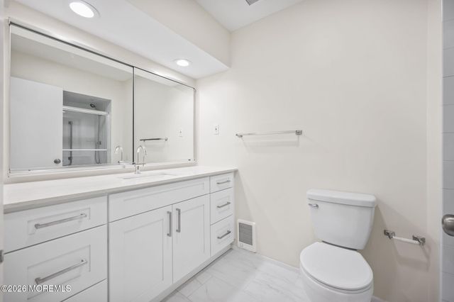 14 Pine Cluster Circle D, Manalapan, NJ 07726
