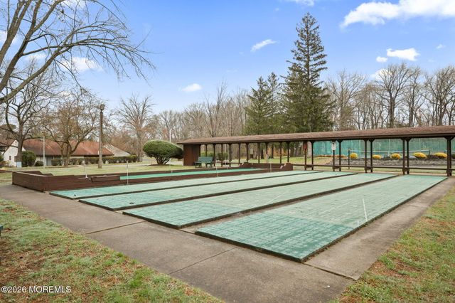 14 Pine Cluster Circle D, Manalapan, NJ 07726