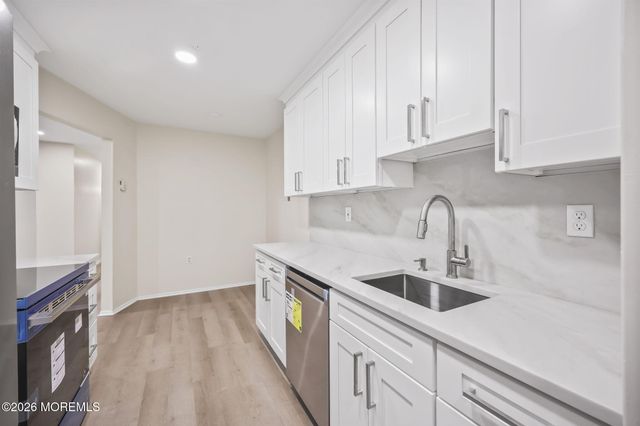 14 Pine Cluster Circle D, Manalapan, NJ 07726