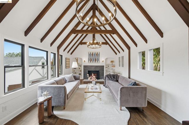3500 Oak Knoll Blvd, Oakland, CA 94605