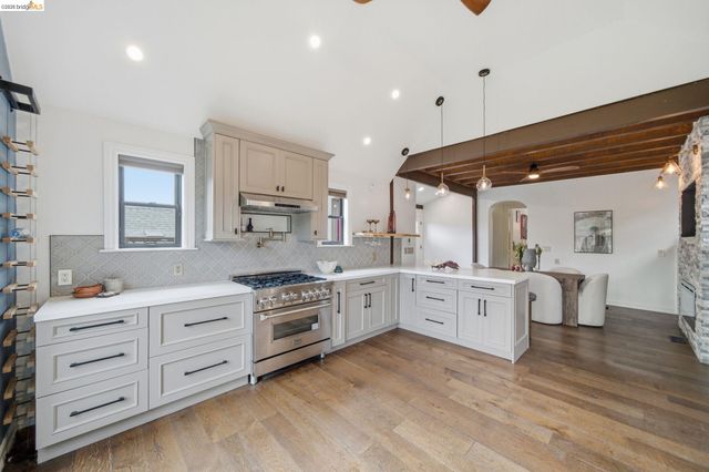 3500 Oak Knoll Blvd, Oakland, CA 94605