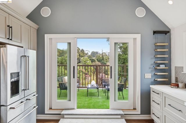 3500 Oak Knoll Blvd, Oakland, CA 94605
