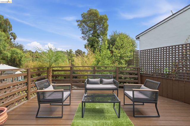3500 Oak Knoll Blvd, Oakland, CA 94605