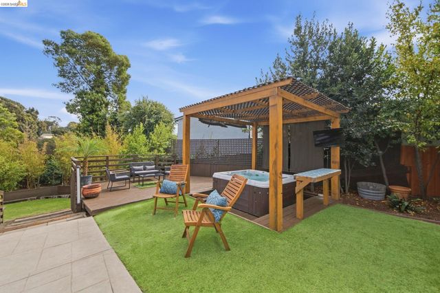 3500 Oak Knoll Blvd, Oakland, CA 94605