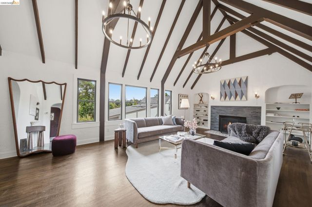 3500 Oak Knoll Blvd, Oakland, CA 94605