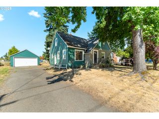 807 Se 174TH Ave, Portland, OR 97233