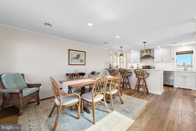 527 ENGLESIDE AVE, Beach Haven, NJ 08008