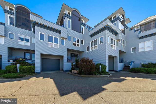 527 ENGLESIDE AVE, Beach Haven, NJ 08008