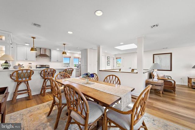 527 ENGLESIDE AVE, Beach Haven, NJ 08008