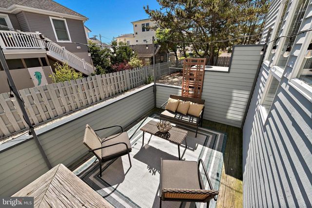 527 ENGLESIDE AVE, Beach Haven, NJ 08008