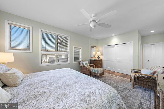 527 ENGLESIDE AVE, Beach Haven, NJ 08008