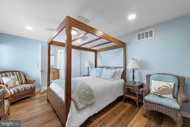 527 ENGLESIDE AVE, Beach Haven, NJ 08008