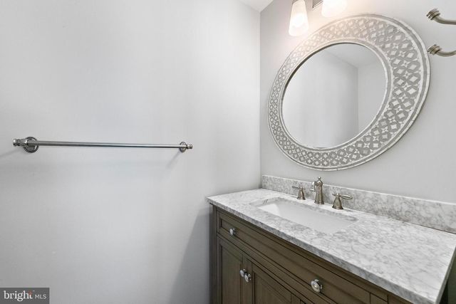 527 ENGLESIDE AVE, Beach Haven, NJ 08008