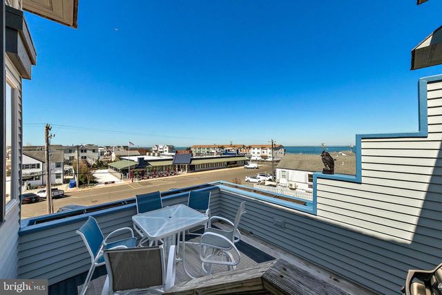 527 ENGLESIDE AVE, Beach Haven, NJ 08008