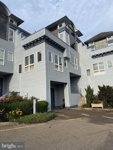 527 ENGLESIDE AVE, Beach Haven, NJ 08008