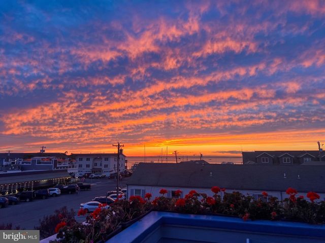 527 ENGLESIDE AVE, Beach Haven, NJ 08008