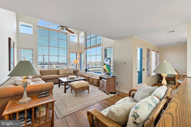 527 ENGLESIDE AVE, Beach Haven, NJ 08008