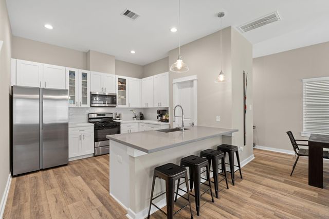 413 Stonework Oaks Lane, Houston, TX 77076