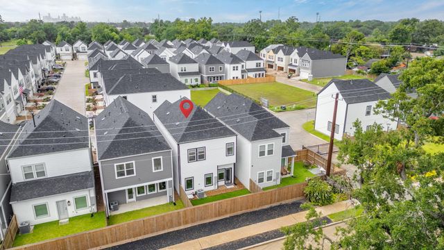 413 Stonework Oaks Lane, Houston, TX 77076