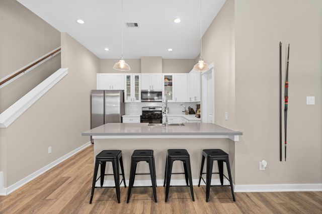 413 Stonework Oaks Lane, Houston, TX 77076