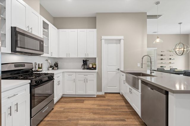 413 Stonework Oaks Lane, Houston, TX 77076