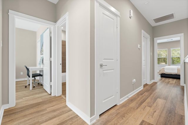 413 Stonework Oaks Lane, Houston, TX 77076