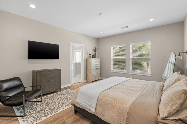 413 Stonework Oaks Lane, Houston, TX 77076