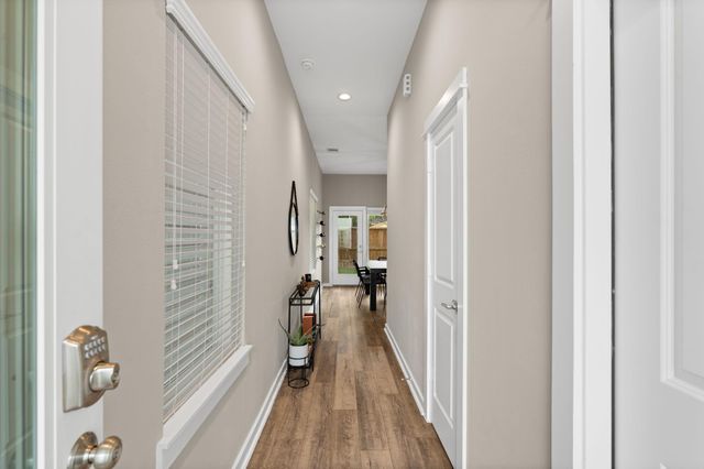 413 Stonework Oaks Lane, Houston, TX 77076