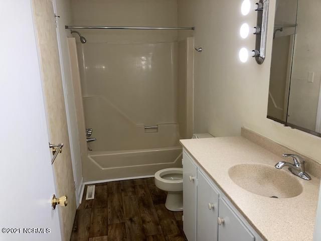 209 S Meade Street, Greenville, NC 27858