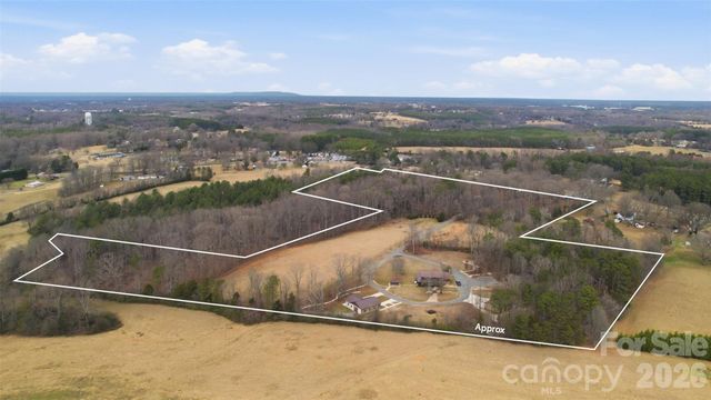 2255 Mount Olive Church Road, Newton, NC 28658