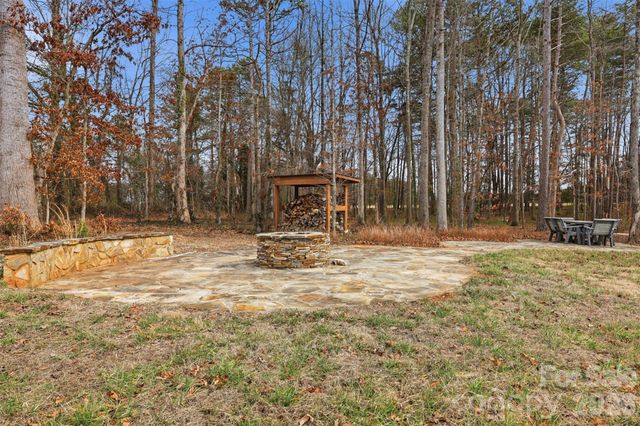 2255 Mount Olive Church Road, Newton, NC 28658