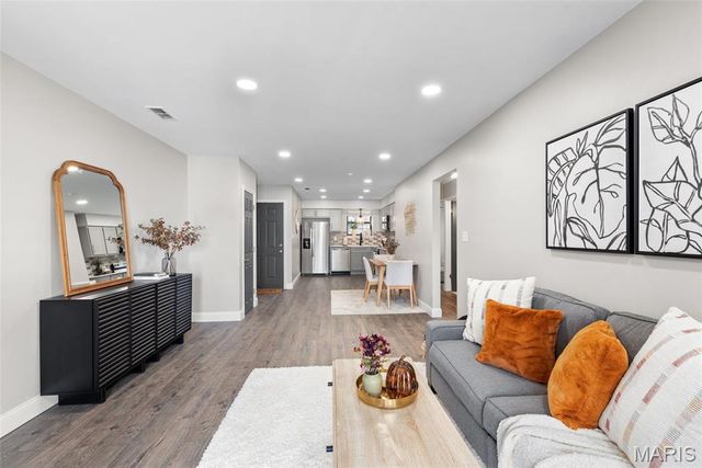 2224 Canyonlands Drive C, Maryland Heights, MO 63043