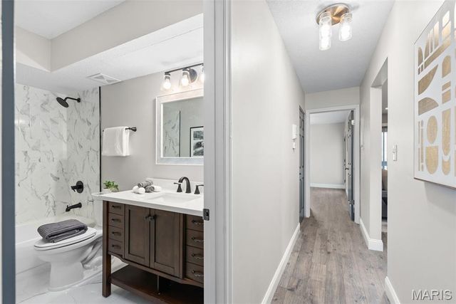 2224 Canyonlands Drive C, Maryland Heights, MO 63043