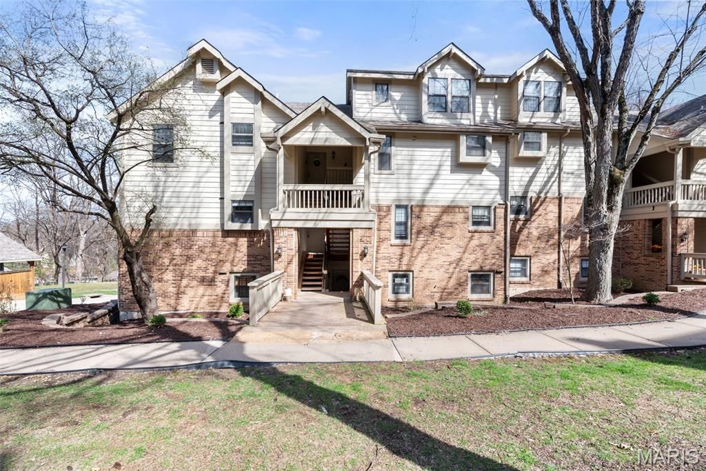 2224 Canyonlands Drive C, Maryland Heights, MO 63043