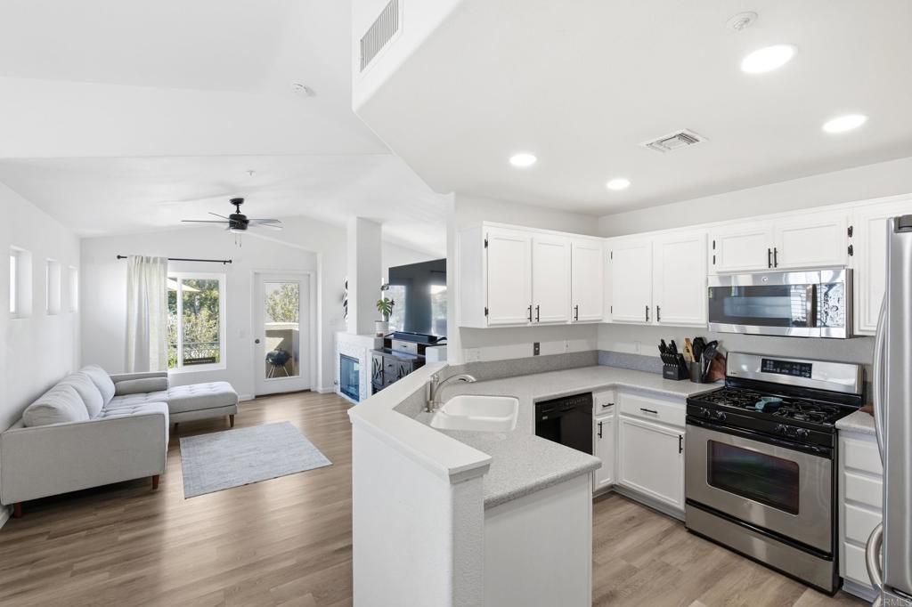 425 Whispering Willow Drive A, Santee, CA 92071 — photo 3
