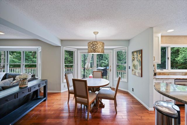 1638 Quail Ridge Circle, Woodbury, MN 55125
