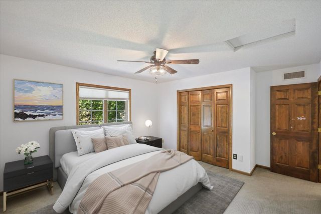 1638 Quail Ridge Circle, Woodbury, MN 55125