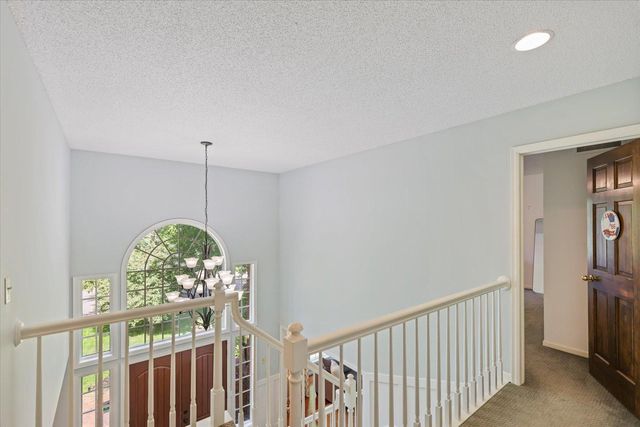 1638 Quail Ridge Circle, Woodbury, MN 55125