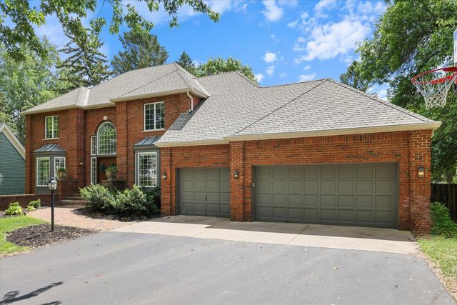 1638 Quail Ridge Circle, Woodbury, MN 55125
