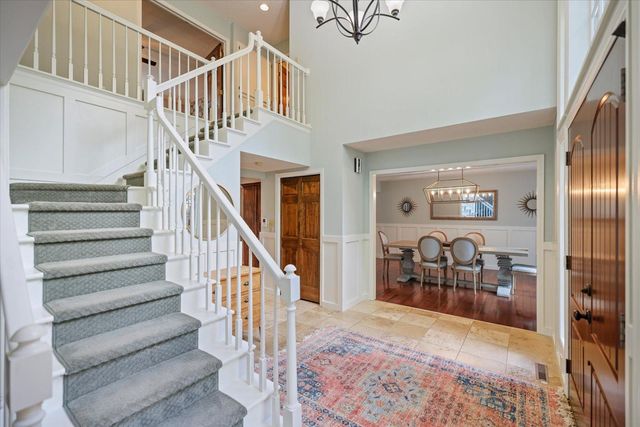 1638 Quail Ridge Circle, Woodbury, MN 55125