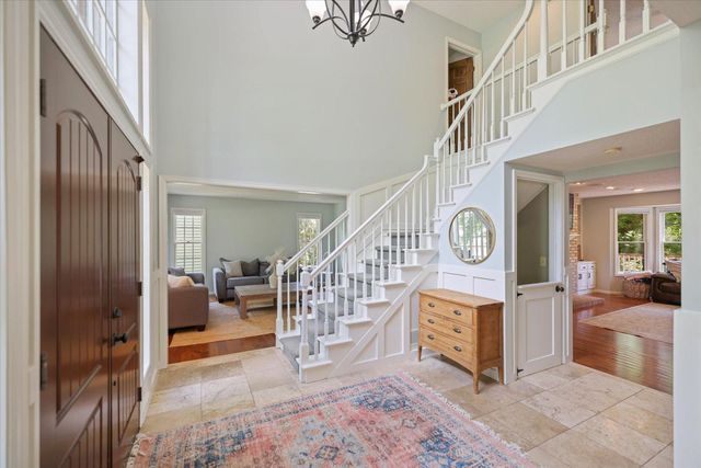 1638 Quail Ridge Circle, Woodbury, MN 55125