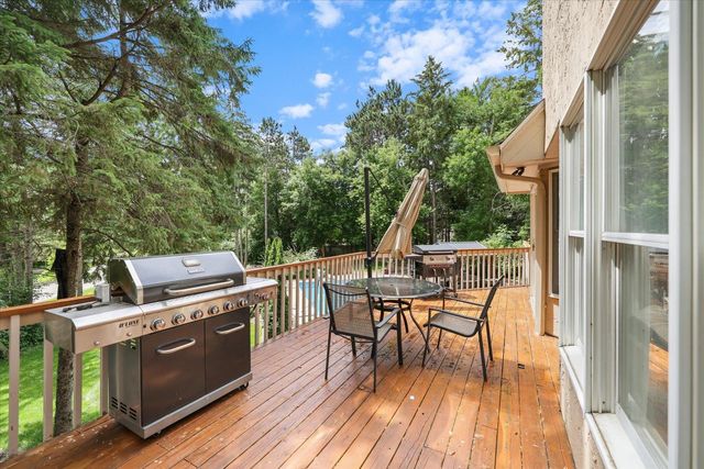 1638 Quail Ridge Circle, Woodbury, MN 55125