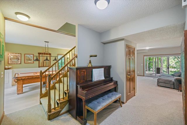 1638 Quail Ridge Circle, Woodbury, MN 55125